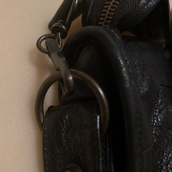 Balenciaga Classic Leather City Bag - Picture 9 of 17